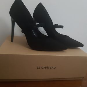 Le Chateau shoes